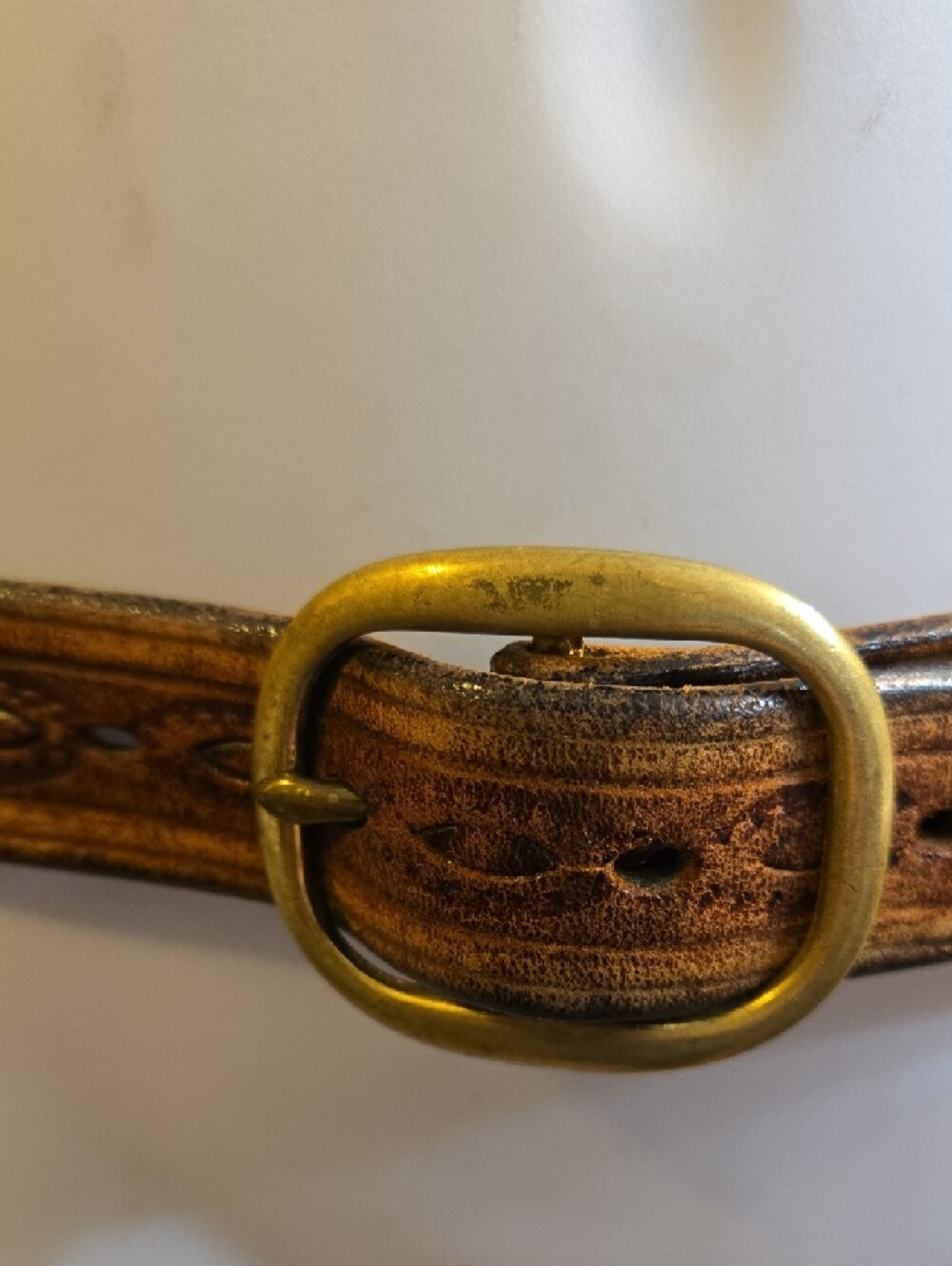 Vintage Tooled Brown Leather Belt with Brass Buckle - Picture 4 of 5